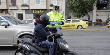 Alldaynews.gr «Βγαίνω για να πάω να κάνω έρωτα»: Νεαρός πήγαινε για… σεξ και το έγραψε στο έγγραφο!