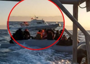 Βίντεο ντοκουμέντο: Τουρκική ακταιωρός συνοδεύει βάρκες που καταφτάνουν στη Λέσβο