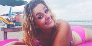 Alldaynews.gr Έφαγε κέρατο και από αντίδραση γύρισε όλο τον πλανήτη και πήγαινε με αγνώστους!