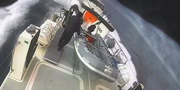 Πριν Λίγο: Τουρκική ακτοφυλακή στη Λέσβο επιχείρησε να εμβολίσει ελληνικό σκάφος[video]