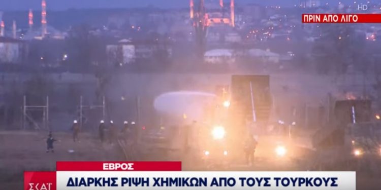 Alldaynews.gr Έβρος: Μετανάστες προσπαθούν να ρίξουν τον φράχτη στα σύνορα!