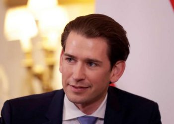 Κουρτς: Βοήθεια ενός εκατ. ευρώ στην Ελλάδα από την Αυστρία