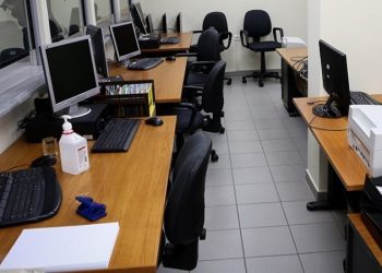 Κορωνοϊός: Τηλεργασία και Ευέλικτο ωράριο προωθεί το υπουργείο Εργασίας