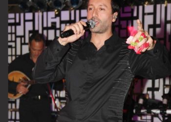 Αλέξης Νείρος: Ο τραγουδιστής που είναι ένα βήμα πριν από τον μοναχισμό στο Άγιον Όρος[photos]