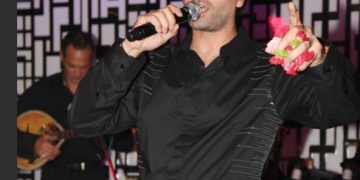 Αλέξης Νείρος: Ο τραγουδιστής που είναι ένα βήμα πριν από τον μοναχισμό στο Άγιον Όρος[photos]