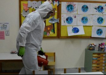 Τι θα συμβεί με τη σχολική χρονιά μετά το λουκέτο λόγω κορονοϊου σε σχολεία και Πανεπιστήμια! Τα ενδεχόμενα που εξετάζει η κυβέρνηση