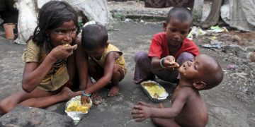 Alldaynews.gr 1,5 εκατ. νεκροί από την πείνα, αλλά δεν είναι μεταδοτική και έτσι δεν μας αφορά