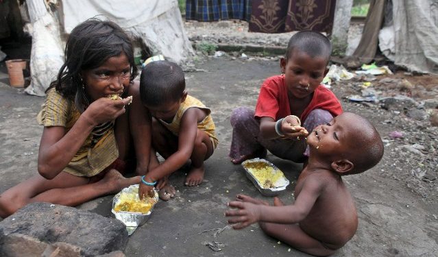 Alldaynews.gr 1,5 εκατ. νεκροί από την πείνα, αλλά δεν είναι μεταδοτική και έτσι δεν μας αφορά