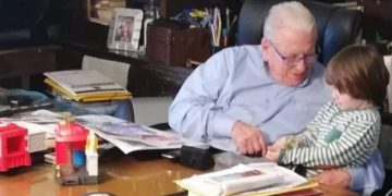 Τι συμβαίνει στο γραφείο του Κώστα Βουτσά, 16 μέρες μετά τον θάνατό του![photo]