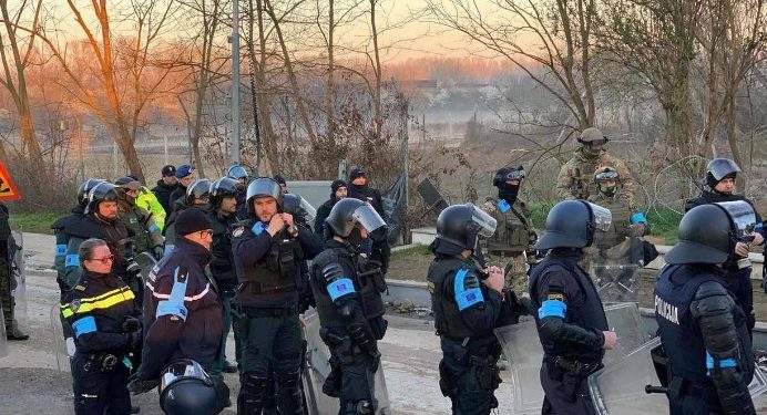 Alldaynews.gr «Πάγωσαν» οι Τούρκοι: «Απόβαση» της Frontex στον Έβρο με ισχυρές δυνάμεις