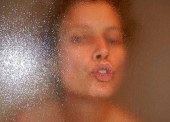 Έπιασε την γυναίκα του στα πράσα να τον κερατώνει με έναν άλλο άνδρα – Η εκδίκησή του; Θα σας αφήσει με το στόμα ανοιχτό!