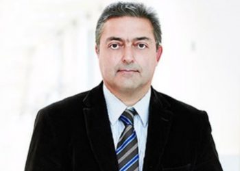 Καθηγητής Πνευμονολογίας: Μην κυκλοφορείτε με γάντια και μάσκες – Δεν είστε χειρουργοί, δεν έχει ραδιενέργεια