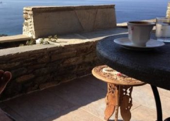 Είναι Τραγικό! Βγήκε για καφέ στο μπαλκόνι του και πέθανε