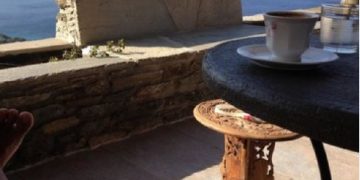 Alldaynews.gr Είναι Τραγικό! Βγήκε για καφέ στο μπαλκόνι του και πέθανε