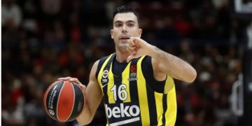 Θετικός στον κορωνοϊό ο Κώστας Σλούκας