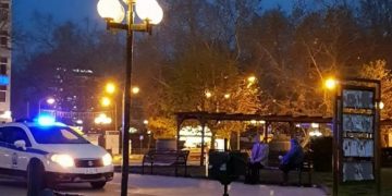 Τρίκαλα: Απαράδεκτοι!Το περιπολικό φώναζε κι οι παππούδες… δεν έφευγαν από την πλατεία