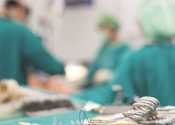 Θρίλερ με τη νεκροψία 73χρονου: Μηνυτήρια αναφορά του ιατροδικαστή Αϊβατίδη – Φόβοι η πνευμονία να προήλθε από κορονοϊό