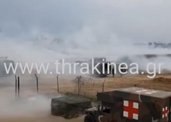 Μάχη στον Έβρο: Μετανάστες προσπάθησαν να κόψουν το φράχτη για να μπουν στην Ελλάδα[video]