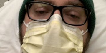 Alldaynews.gr «Πονούν οι πνεύμονές μου, σαν να ρίχνεις οινόπνευμα σε πληγή» – Σοκαριστική περιγραφή ασθενή από κορωνοϊό