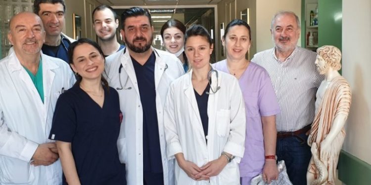 Οι ήρωες του ΑΧΕΠΑ που μάχονται με τον φονικό ιό[photos]