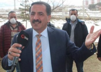 Βίντεο Ντροπής!Γνωστός Τούρκος καλλιτέχνης τραγουδά «να χτυπήσει ο Κορωνοϊός την Ελλάδα»