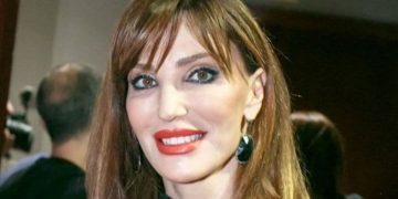 Alldaynews.gr Τραγικές ώρες για την Βίκυ Χατζηβασιλείου