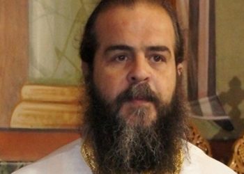 Ιερέας του Ι.Ν Αγίου Νικολάου Πατρών σε Μητσοτάκη: Σας τιμούν εικόνες με περιπολικά έξω από εκκλησίες;