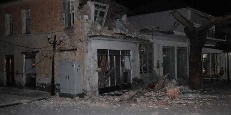 Ισχυρός σεισμός 5,6 Ρίχτερ στην Πάργα – Γκρεμίστηκαν σπίτια (pics)