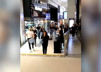 Κορωνοϊός: Εργαζόμενοι σε εμπορικό κέντρο της Αργεντινής φωνάζουν σε πελάτες να πάνε σπίτια τους (video)