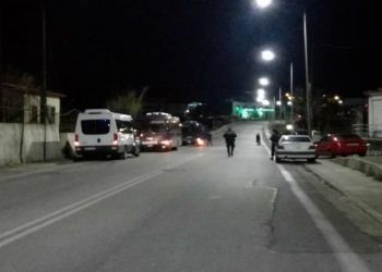 Εκατοντάδες μετανάστες-πρόσφυγες έφυγαν από τη Μόρια και πηγαίνουν στο λιμάνι