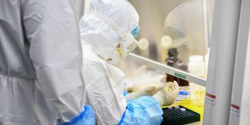 Alldaynews.gr Επιστημονικό ΤΕΛΟΣ στο σενάριο ότι τον κατασκεύασαν σε εργαστήριο – Δείτε πώς γεννήθηκε ο SARS-CoV-2