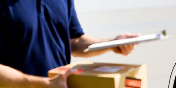 Alldaynews.gr Σε καραντίνα εταιρεία Courier! Άραγε πόσα πακέτα μοίρασαν την τελευταία εβδομάδα;