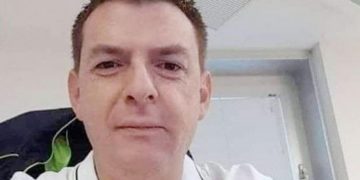 Alldaynews.gr Κορωνοϊός: «Κοιμήσου, θα τα καταφέρω» – Συγκλονίζει το μήνυμα τραυματιοφορέα στη σύζυγό του – Πέθανε λίγες ώρες μετά