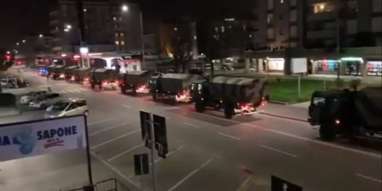 Alldaynews.gr Κορωνοϊός-Ιταλία: Σοκ στο Μπέργκαμο – Κονβόι 70 στρατιωτικών φορτηγών με δεκάδες πτώματα (pics, vids)