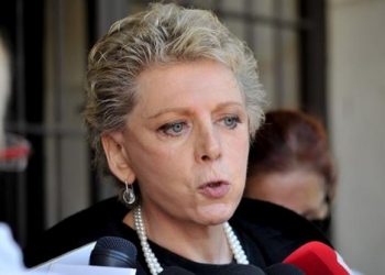 Κορωνοϊός: Ο δεκάλογος της Έλενας Ακρίτα – Τα γίδια και τα κολλητάρια