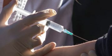 Alldaynews.gr Κορωνοϊός: Εθελοντές μολύνονται με τον ιό για να τους γίνουν πειράματα για το εμβόλιο! Δείτε πόσα λεφτά παίρνουν…