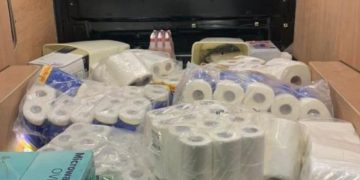 Alldaynews.gr Κορωνοϊός: Συνέλαβαν τρεις άντρες γιατί γέμισαν φορτηγάκι με… χαρτί υγείας (pics, social)