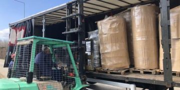 Alldaynews.gr Μεγάλη εταιρεία αλουμινίου πρόσφερε… συρματόπλεγμα για το φράχτη του Έβρου (pics)