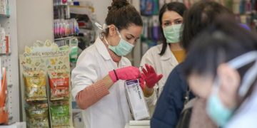 Alldaynews.gr Έξαλλη η επιστημονική κοινότητα με τη… χλωροκίνη – «Βλακώδες, απαράδεκτο να το δίνουν τα φαρμακεία»! (Video)