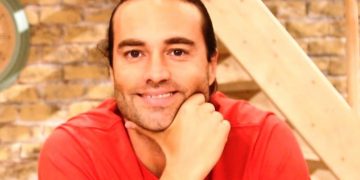 Κορωνοϊός: Σε κατ’ οίκον περιορισμό ο Κώστας Φραγκολιάς