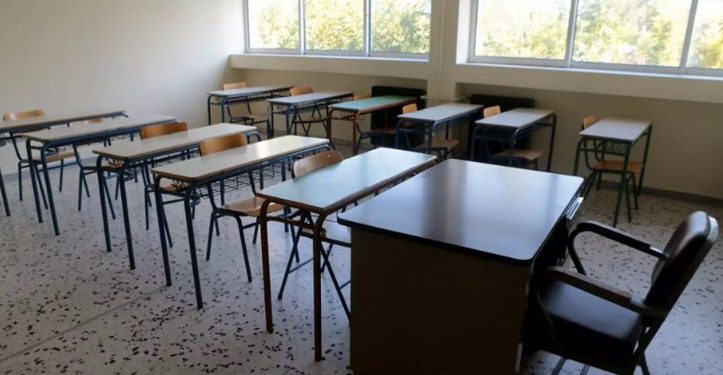 Alldaynews.gr Απαράδεκτος! Ιδιοκτήτης φροντιστηρίου “έσπασε” τα προληπτικά μέτρα κατά του κορονοϊού και συνελήφθη