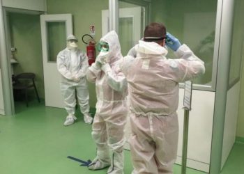 Δραματική επιστολή νοσοκομειακών γιατρών: «Από αύριο Δευτέρα μπαίνουμε στην πιο κρίσιμη φάση…»