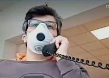 «Πρέπει να διαλέγεις αν θα σωθεί η κόρη ή ο πατέρας σου» – Ανατριχιάζει Ελληνίδα γιατρός με την δραματική περιγραφή της (Video)