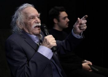 Ιστορική πρωτοσέλιδη ασέβεια για Γλέζο (pic)