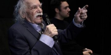 Ιστορική πρωτοσέλιδη ασέβεια για Γλέζο (pic)