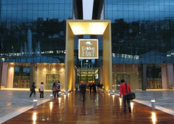 Κορωνοϊός: Κλείνει το Golden Hall λόγω κρούσματος (ΑΝΑΚΟΙΝΩΣΗ)