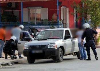 Λάρισα: Μπήκε στην αυλή του σπιτιού και απήγαγε δύο παιδιά! “Ήθελα να τα κεράσω” λέει ο 40χρονος