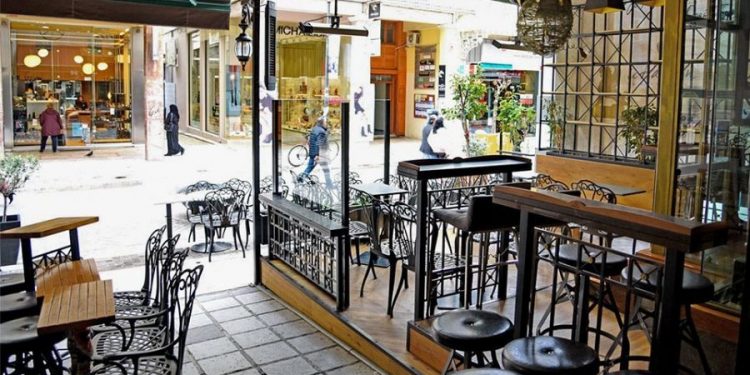 Alldaynews.gr Κορωνοϊός: Ποινή φυλάκισης τριών ετών σε ιδιοκτήτη καφενείου στην Πρέβεζα