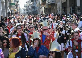 Πάτρα: Η αναβολή του καρναβαλιού έφερε ζόρια – 50% κάτω οι κρατήσεις και μεγάλη μείωση στην κατανάλωση