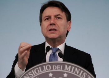 Νέο δραματικό διάγγελμα Κόντε: Κλειστά όλα τα καταστήματα στην Ιταλία – Εκτός από φαρμακεία, σούπερ μάρκετ και βασικά ΜΜΜ (Video)